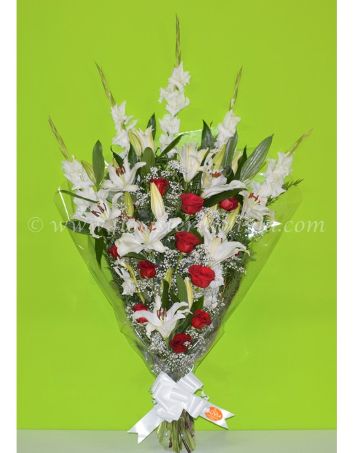 RAMO FUNERAL VARIADO CON 1 DOCENA DE ROSAS